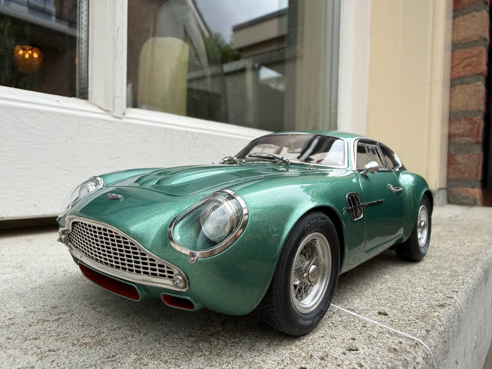 1:18 Aston Martin DB4 GT Zagato groen 1961 CMC M-132, Overige merken, Auto, Ophalen of Verzenden, Zo goed als nieuw
