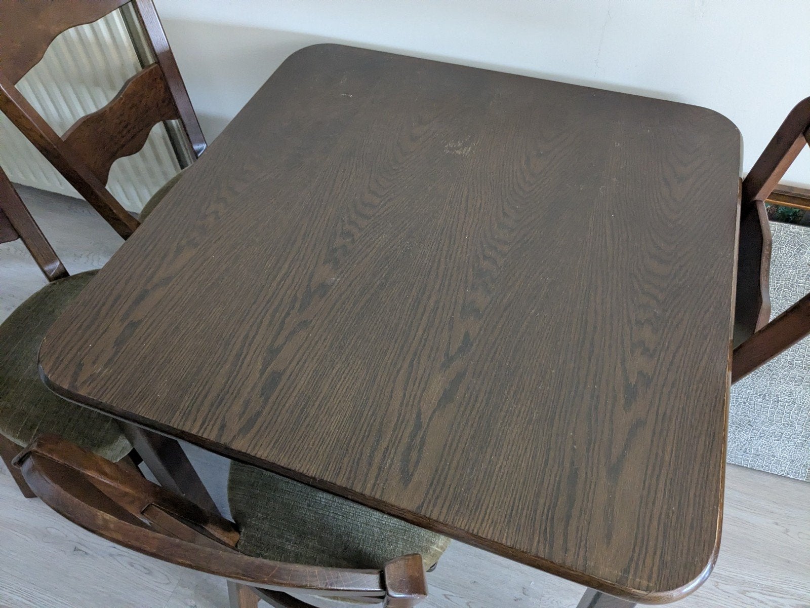 Gratis eethoek, donker eiken., Ophalen, Gebruikt, 4 tot 6 stoelen