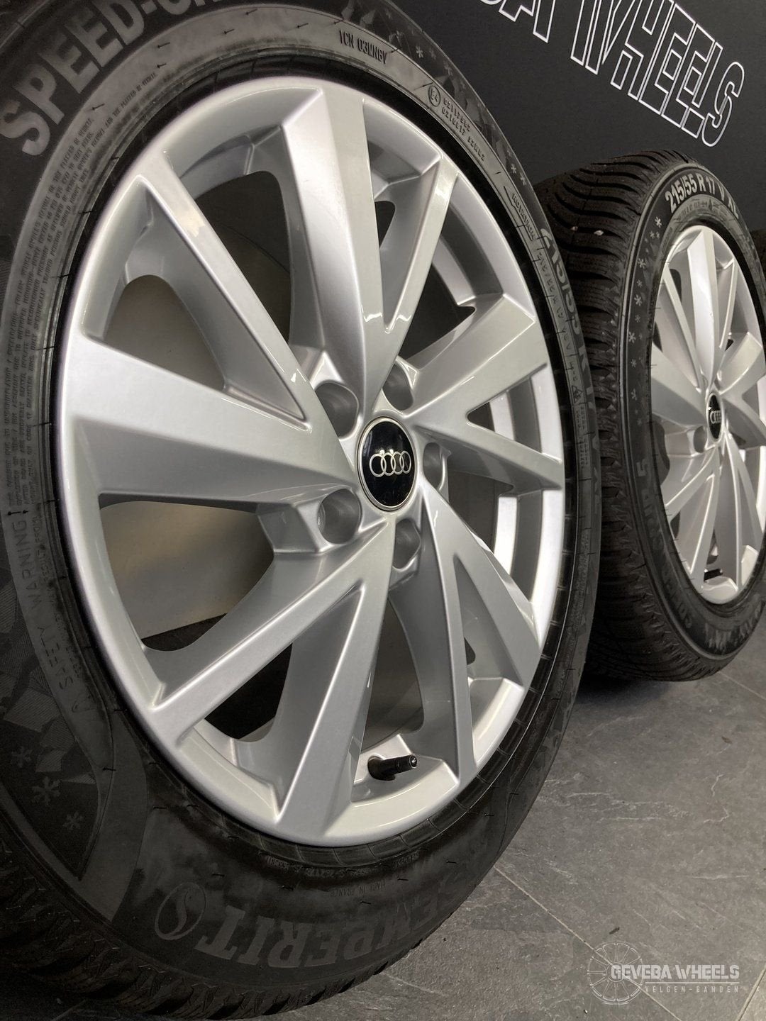 17” originele Audi Q2 velgen + winterbanden 5x112 215/55/17, -, -, Banden en Velgen, 17 inch