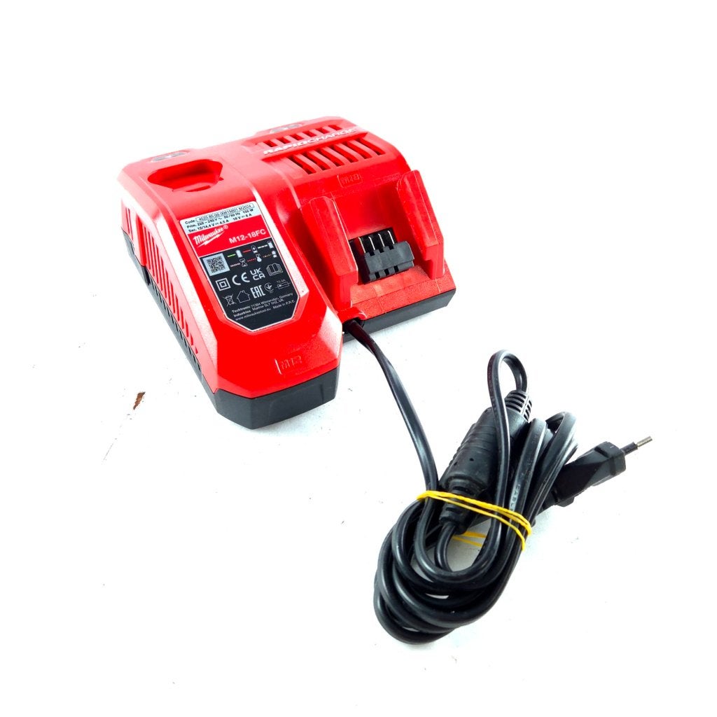 Milwaukee, M-1218FC, Snellader, 12V>14.4V, Rood/Red | Netjes, Milwaukee, Gebruikt, Support@milwaukee.com, Milwaukee Electric Tool Corporation, 13135 W. 
Lisbon Road, Brookfield, WI 53005
USA