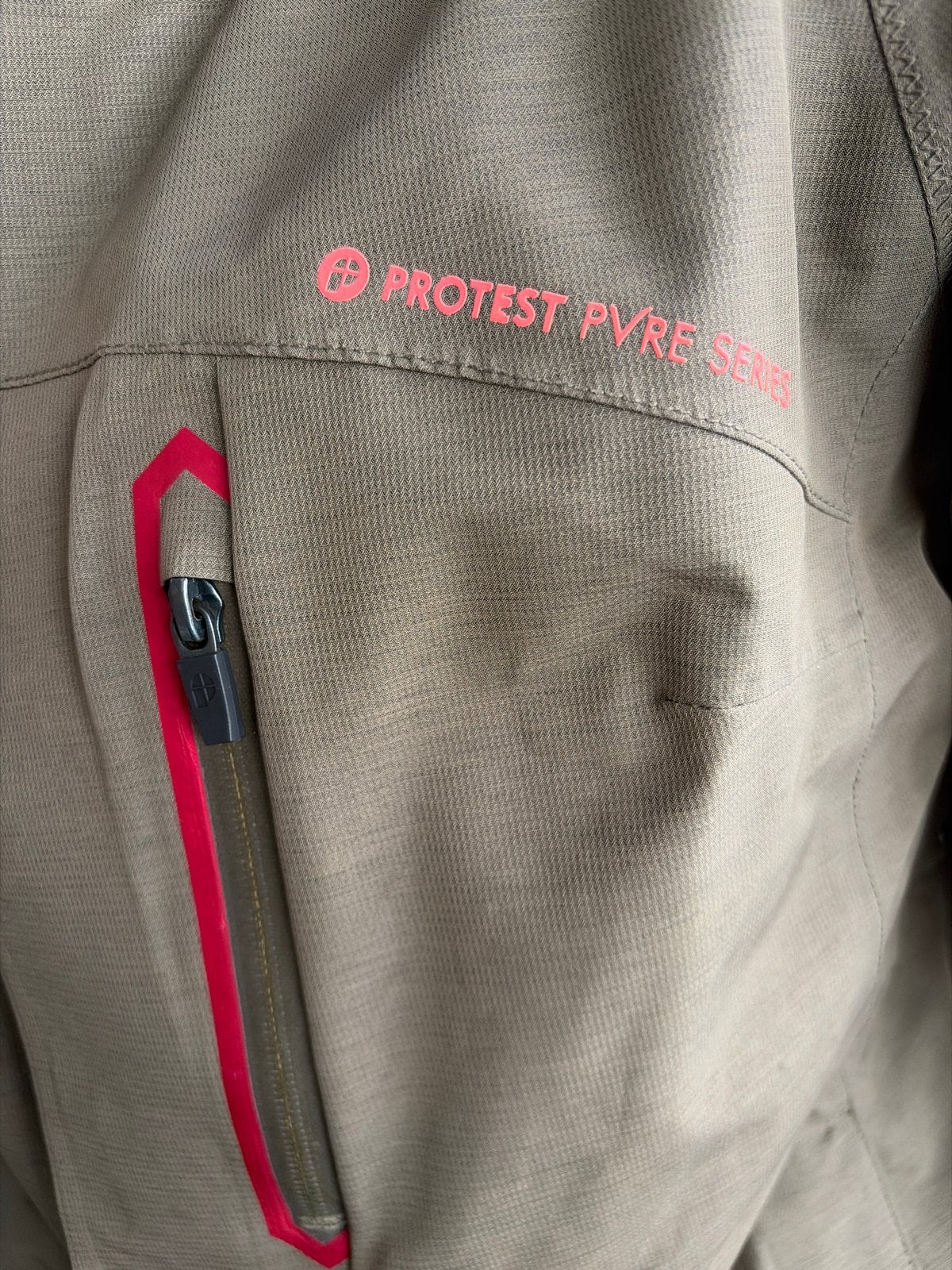 Protest PVRE Series ski-jas dames - Zo goed als nieuw, Ophalen, Zo goed als nieuw, Maat 42/44 (L), Jack