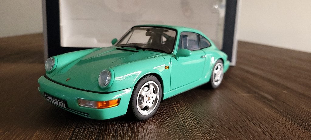 Porsche 911 Carrera 2 1992 mint groen 1/18 NOREV, Hobby en Vrije tijd, Modelauto's | 1:18, Ophalen of Verzenden, Zo goed als nieuw