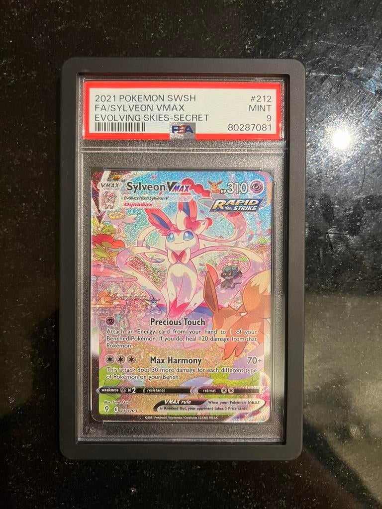 Sylveon vmax 212/203 psa 9, Hobby en Vrije tijd, Verzamelkaartspellen | Pokémon, Ophalen of Verzenden, Zo goed als nieuw