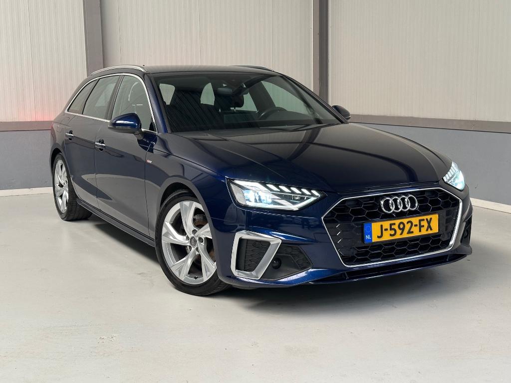 Audi A4 35 Tfsi 150pk S Tronic 2020 Blauw - 2 X S-Line, Auto's, Audi, 15 km/l, Zwart, 4 cilinders, 1984 cc