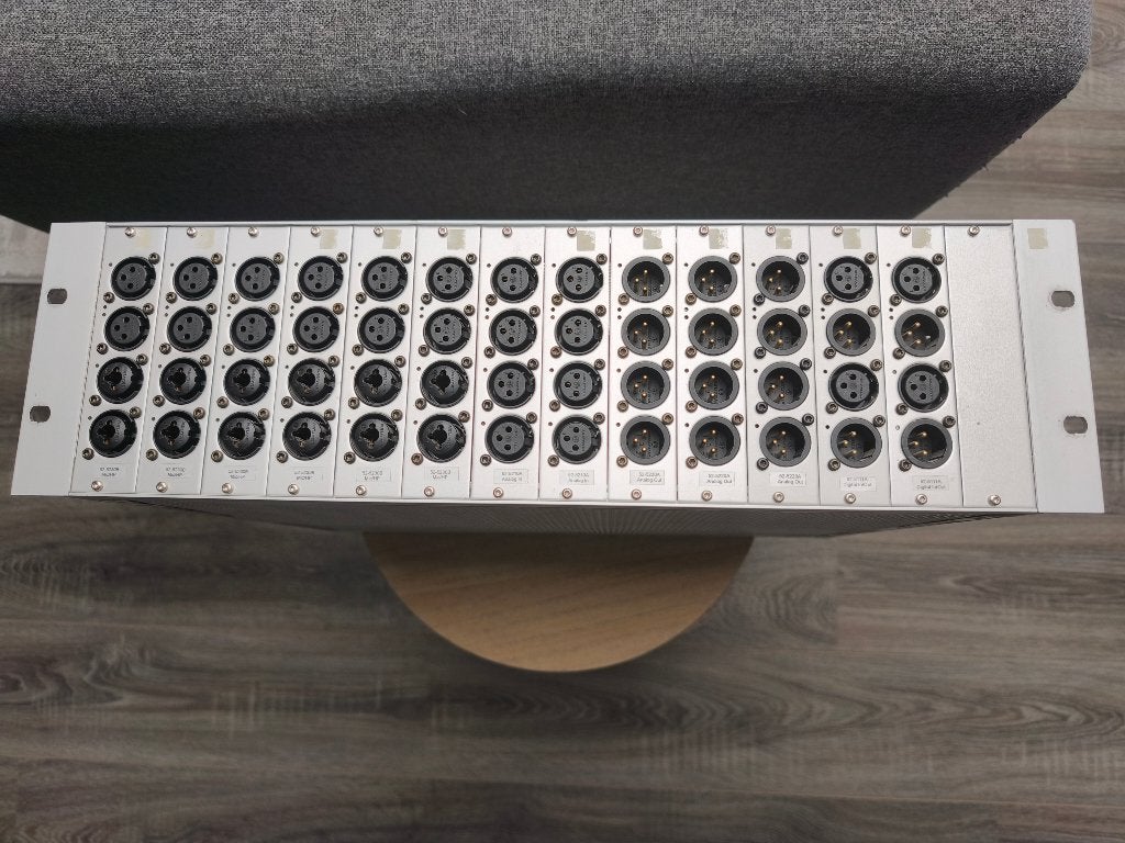 DHD 52/MB Madi Breakout Systeem - Professionele Audio I/O, Muziek en Instrumenten, Mengpanelen, Gebruikt, 20 kanalen of meer, Microfooningang