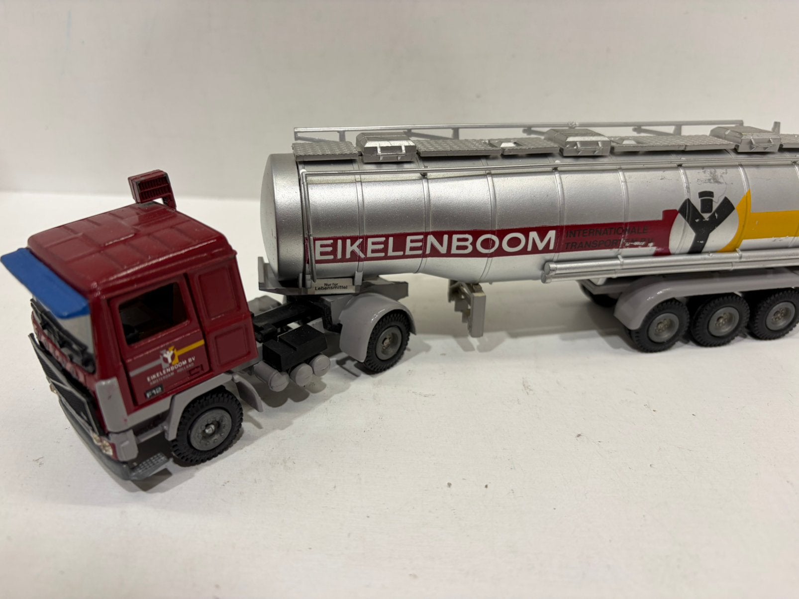 TEKNO VOLVO F12 EIKELBOOM TANKTRANSPORT, Hobby en Vrije tijd, Ophalen of Verzenden, Gebruikt, Bus of Vrachtwagen, Tekno
