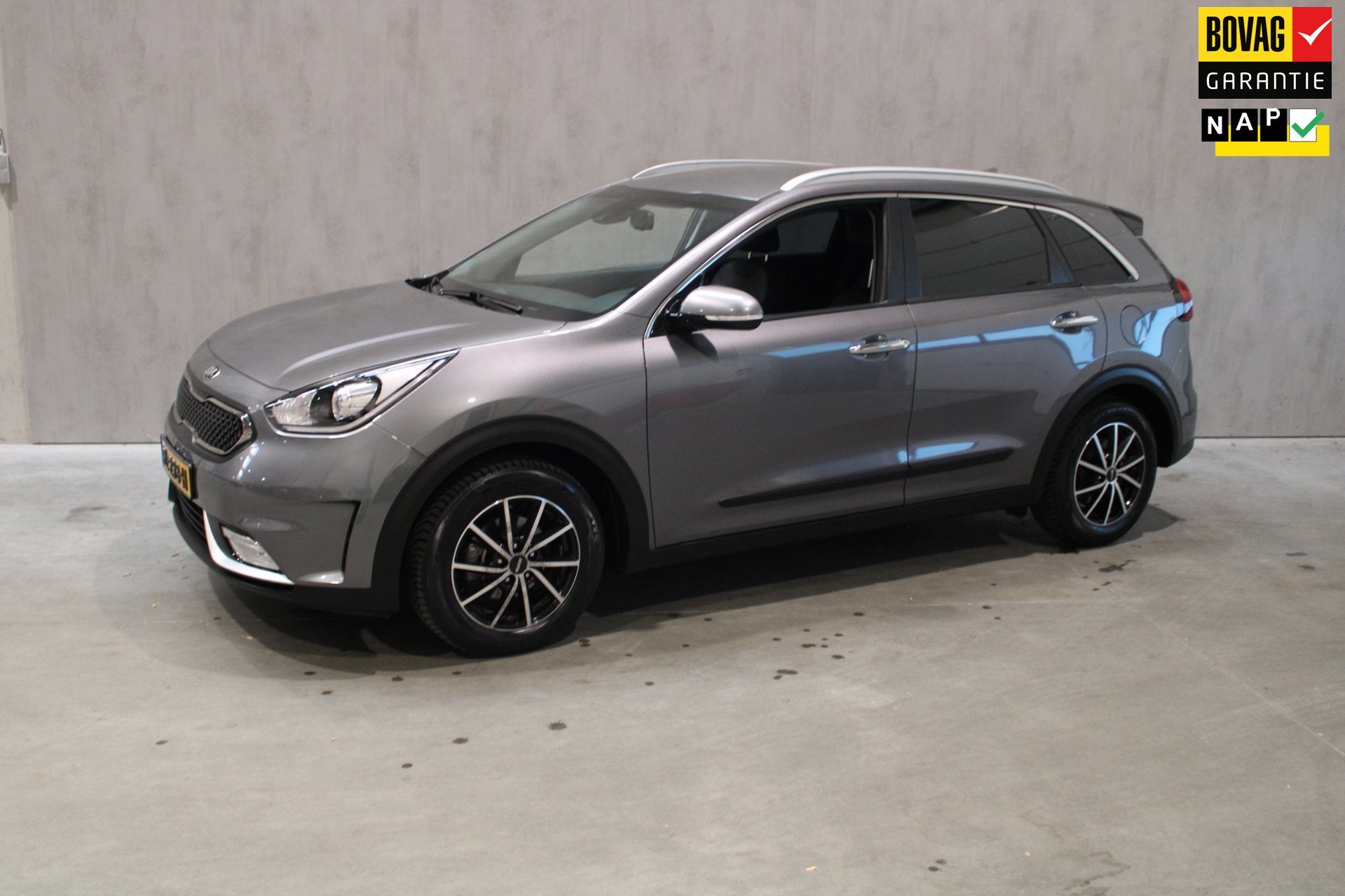 Kia Niro 1.6 GDi Hybrid First Edition Prijs is rijklaar incl, Auto's, 12 maanden, Gebruikt, Euro 6, Leder en Stof