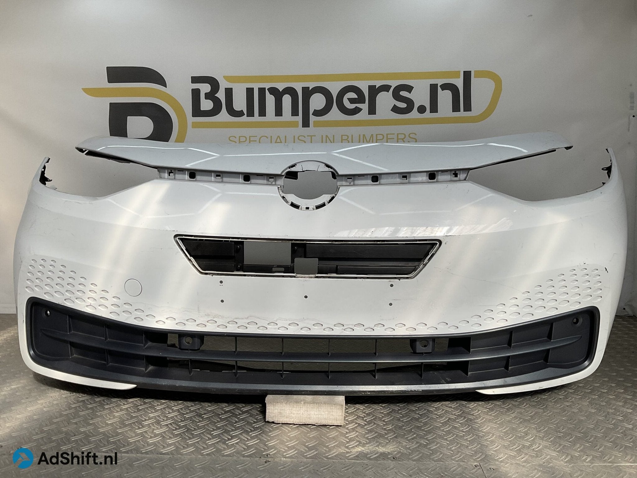 Bumper Volkswagen iD3 ID.3 4xpdc 2019-2022 10A807221 Voorbum