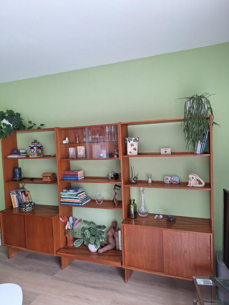 Vintage Deense wandkast, Huis en Inrichting, Kasten | Boekenkasten, Ophalen, 25 tot 50 cm, Minder dan 100 cm