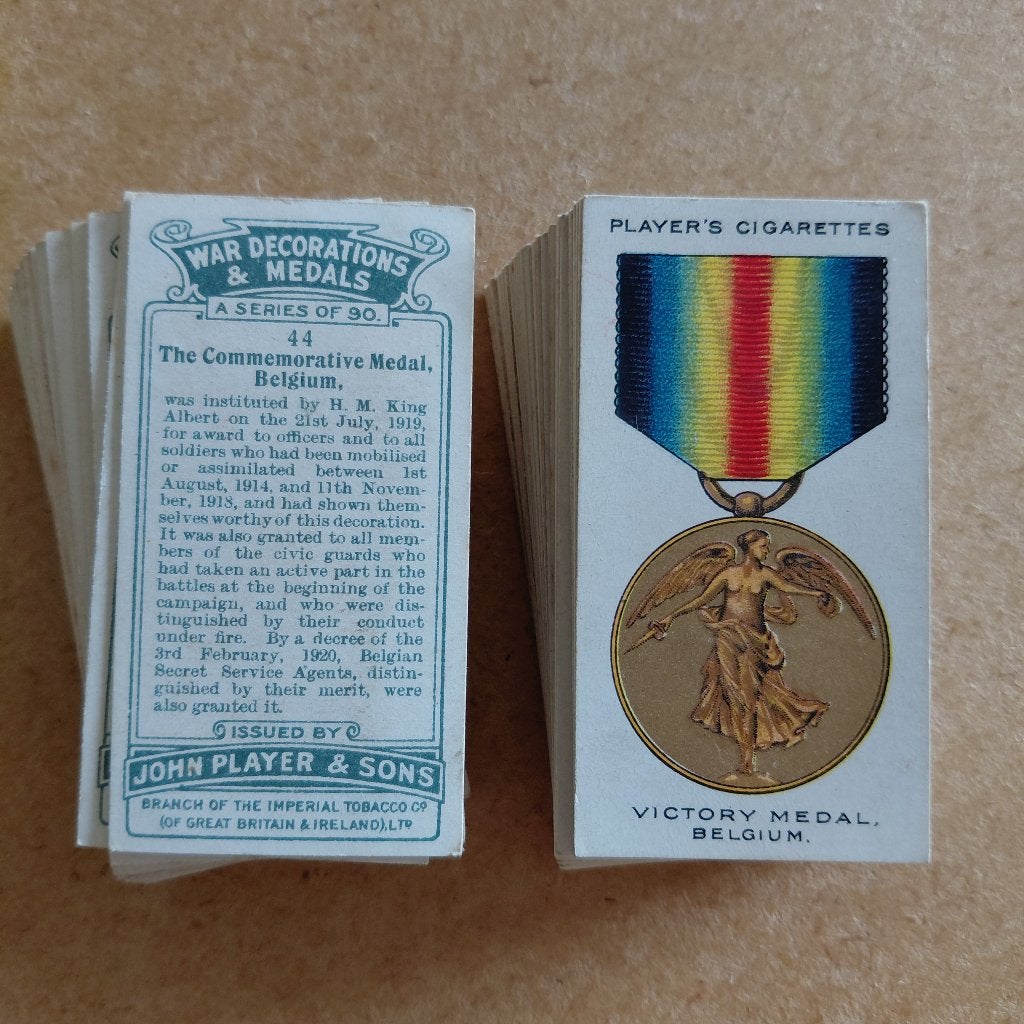 War Decorations & Medals compl set 90 cigarette cards 1927, Ophalen, Overige soorten, Overige gebieden, Overige typen