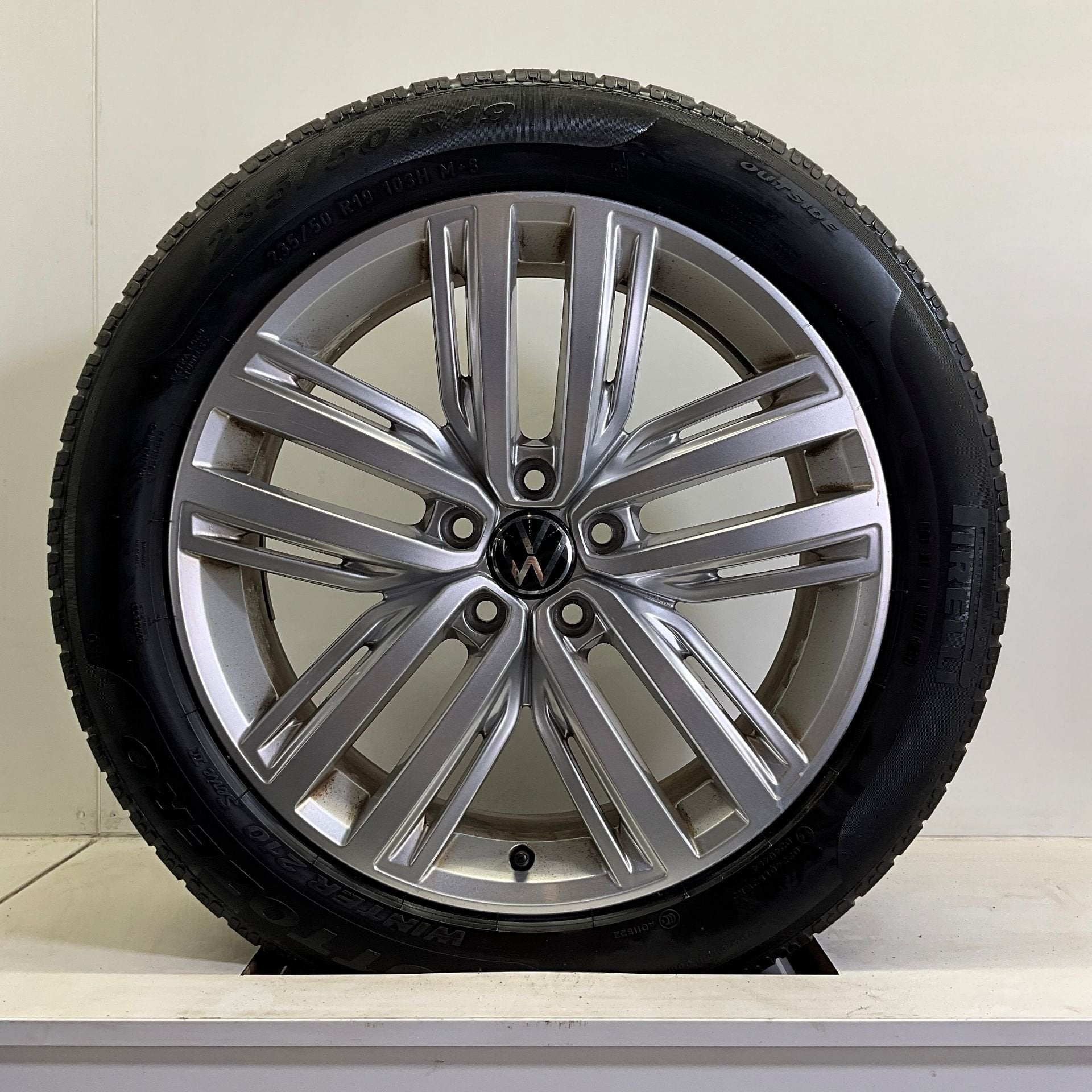 VOLKSWAGEN TIGUAN AUCKLAND VELGEN SET WINTERBANDEN 19 INCH, 19 inch, Gebruikt, 255 mm, -