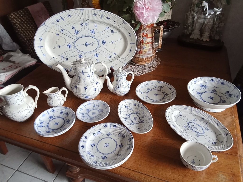 te koop serviesdelen sarreguemines Frankrijk saks, Antiek en Kunst, Antiek | Servies los, Ophalen of Verzenden
