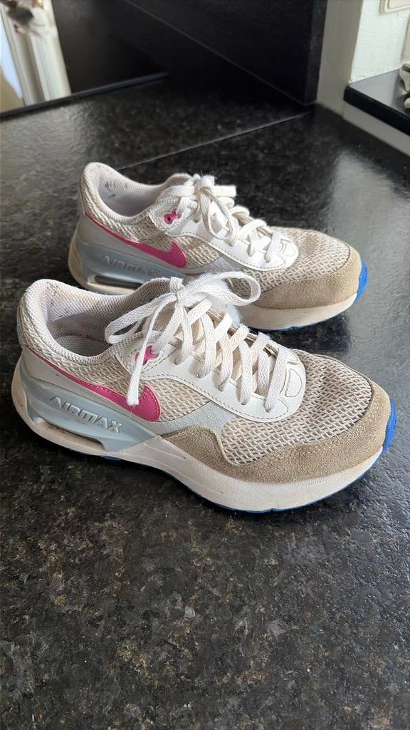Nike air max 35.5, Ophalen of Verzenden, Zo goed als nieuw, Jongen of Meisje, Sportschoenen