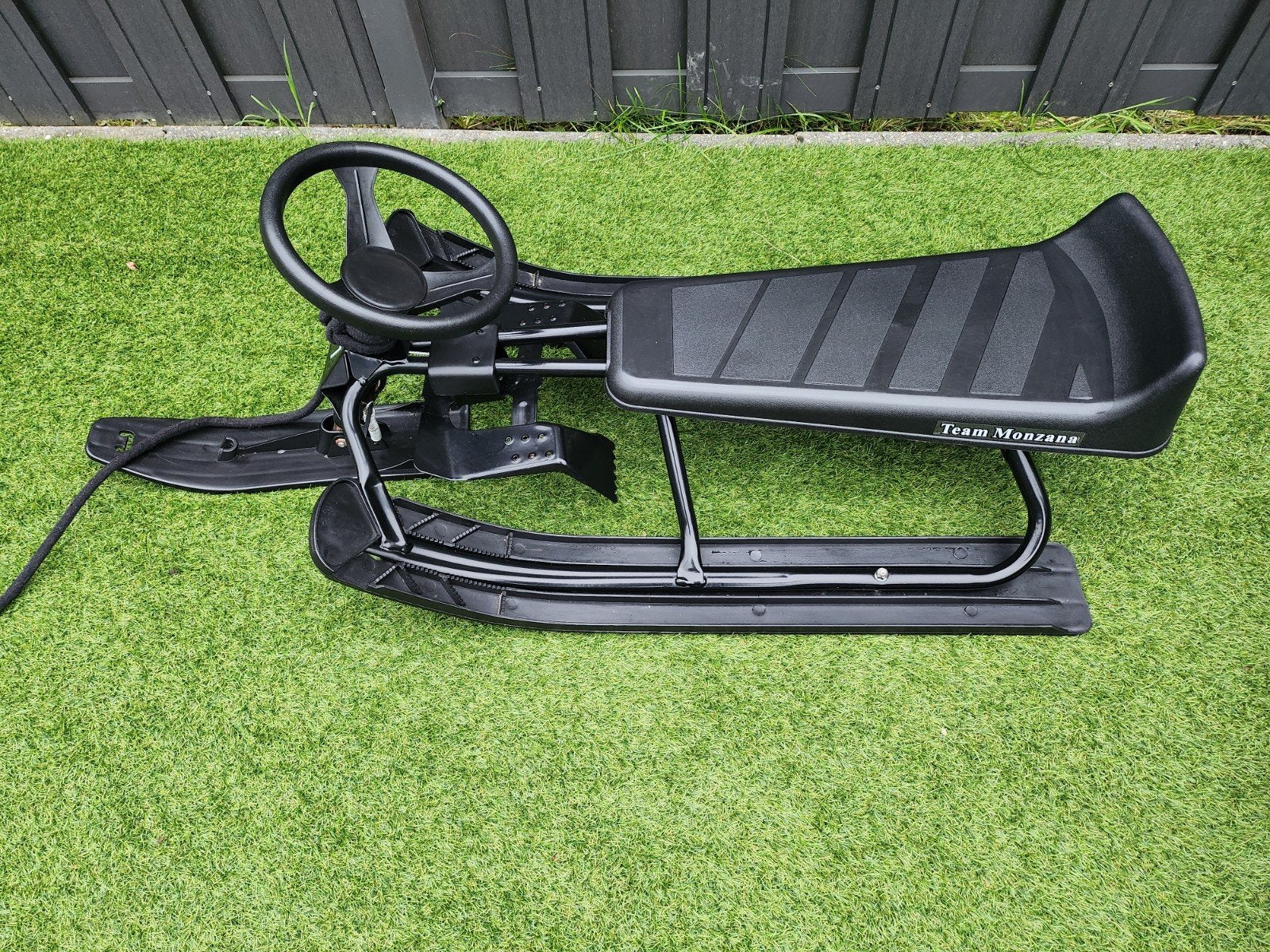 Monzana snowrider sneeuwscooter slee met stuur, Ophalen, Rem, Zo goed als nieuw