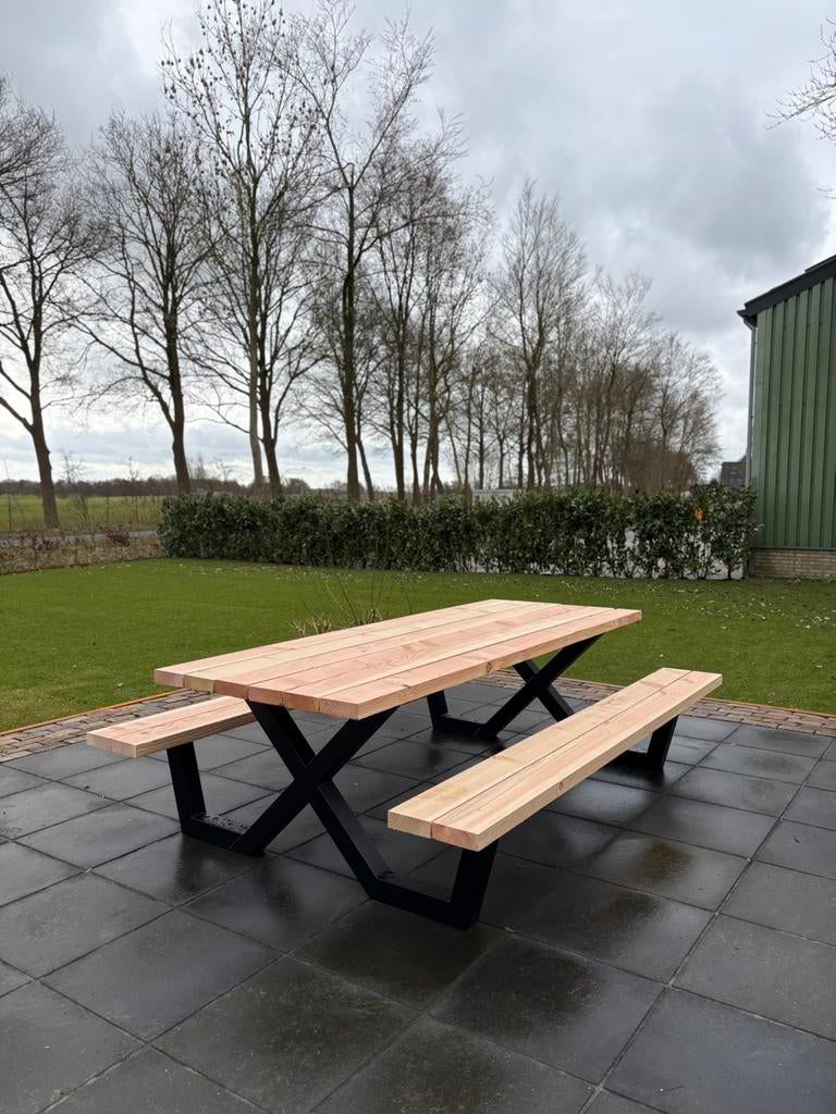 Picknicktafel met stalen X-poot, Tuin en Terras, Picknicktafels, Verzenden, Zo goed als nieuw, Rechthoekig