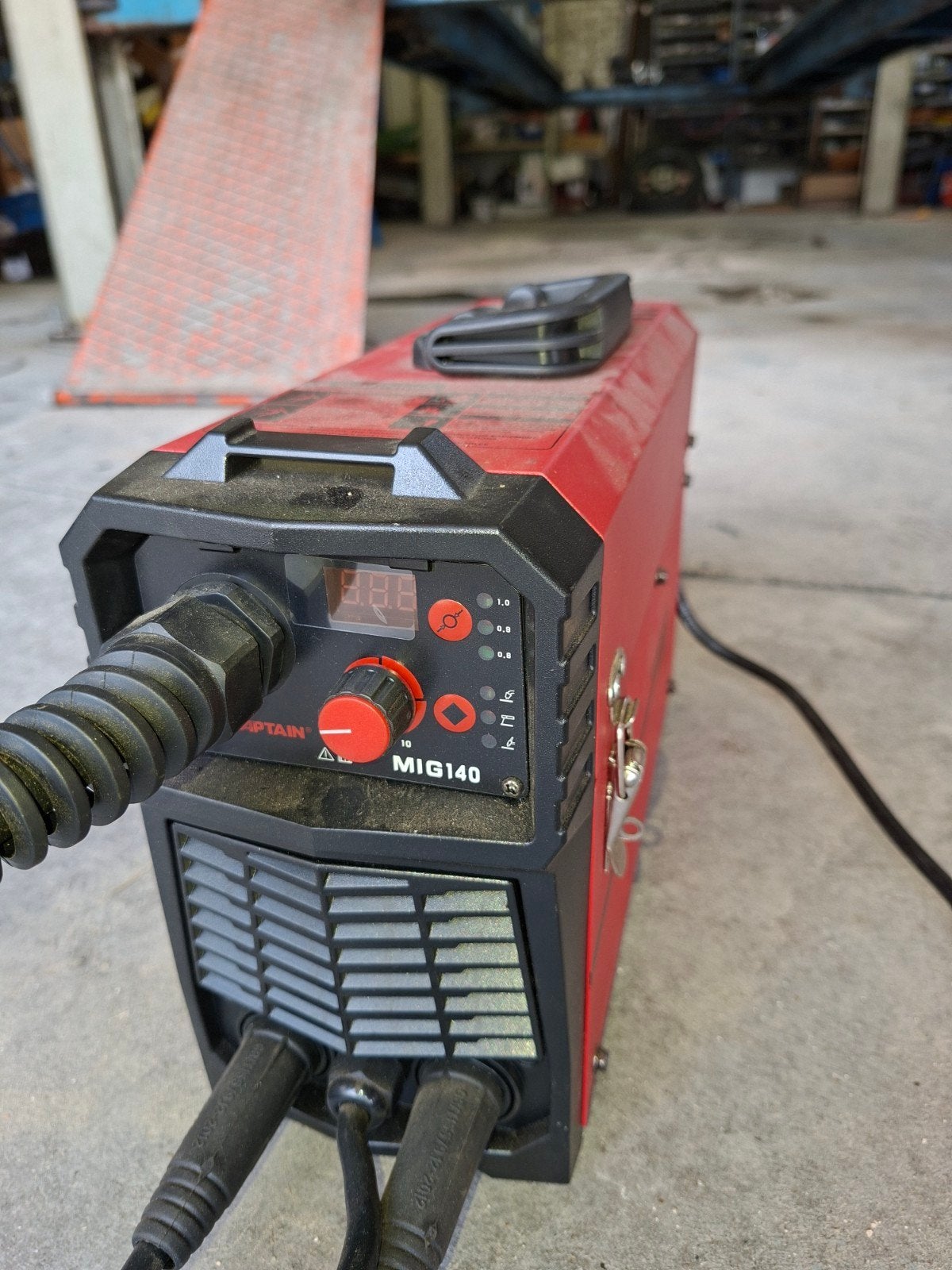 ARC CAPTAIN MIG140 135 euro Inverter Lasapparaat - Zo goed a, Doe-het-zelf en Verbouw, Gereedschap | Lasapparaten, Ophalen of Verzenden