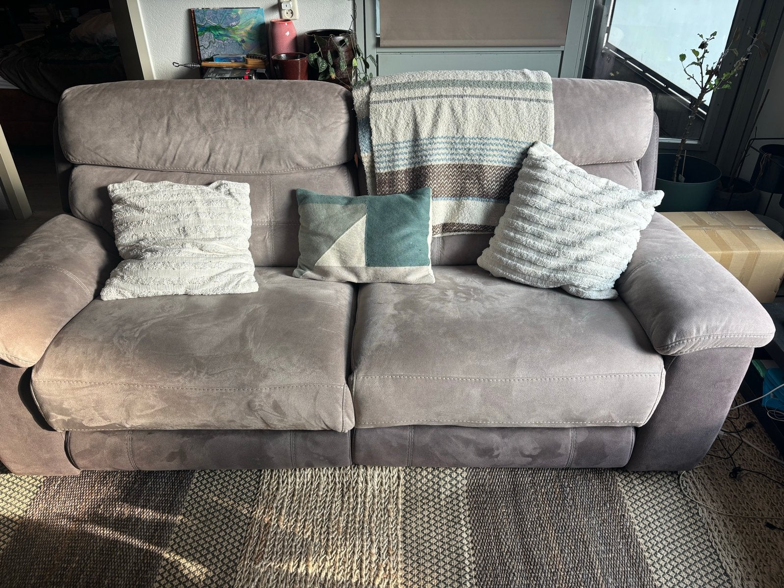 Comfortabele 2-zitsbank van DFS met relaxfunctie en USB, Ophalen, Gebruikt, 150 tot 200 cm, Tweepersoons