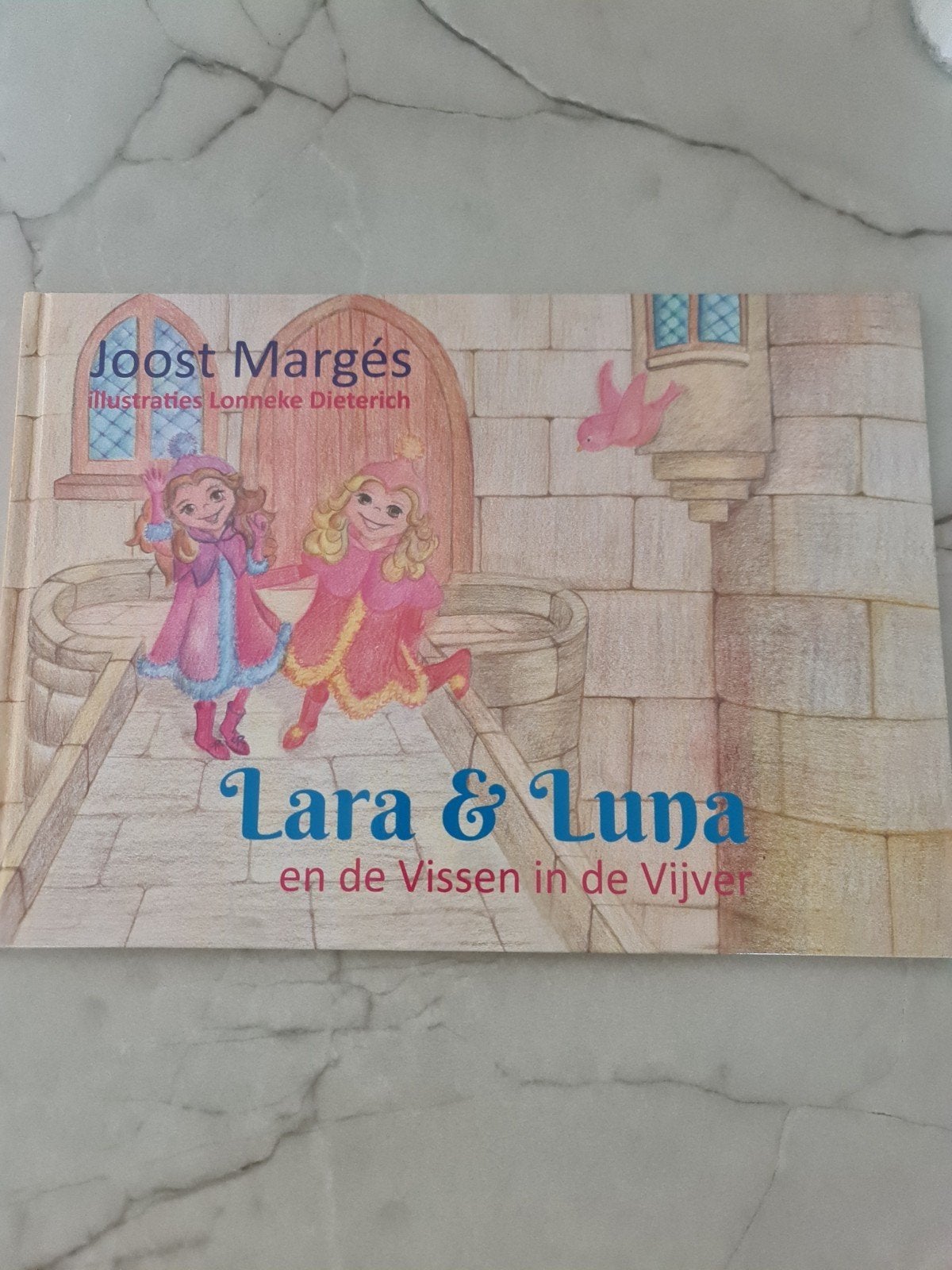 Lara & Luna en de vissen in de vijver: boek van Joost marges, Ophalen of Verzenden, Zo goed als nieuw