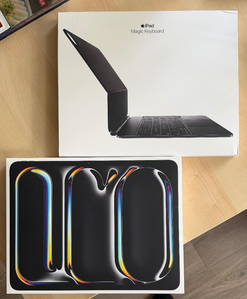 **iPad Pro 13 inch M5 256gb WiFi 5G+Magic Keyboard extra's**, 13 inch of meer, Apple iPad, Zwart, Nieuw