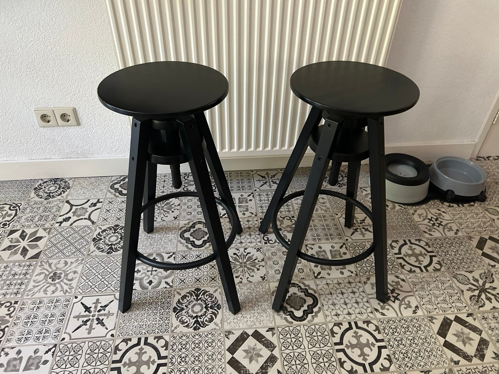 2 Barkrukken zwart, 2 krukken, Ophalen, Zo goed als nieuw, 60 tot 90 cm