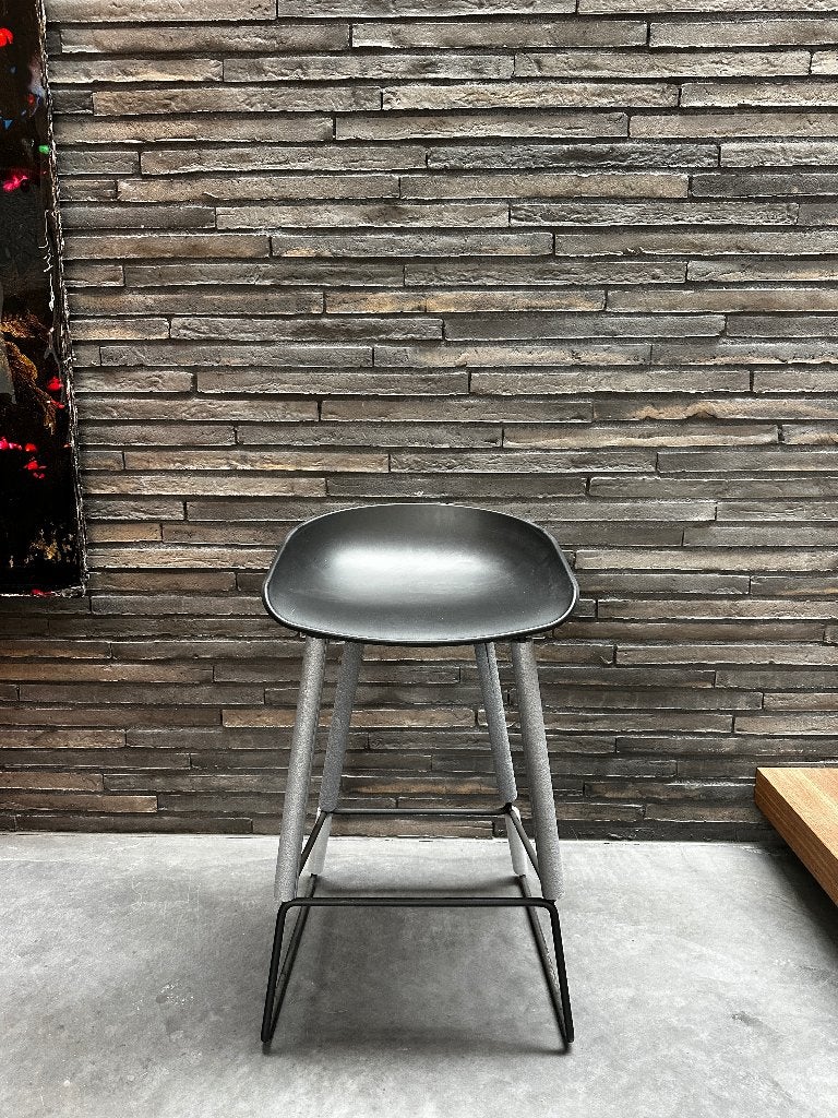 HAY Design Barkrukken AAS32 & Revolver NP € 309,- nu € 99,-, Waterstad 23, 60 tot 90 cm, Hout, Info@lightchange.nl