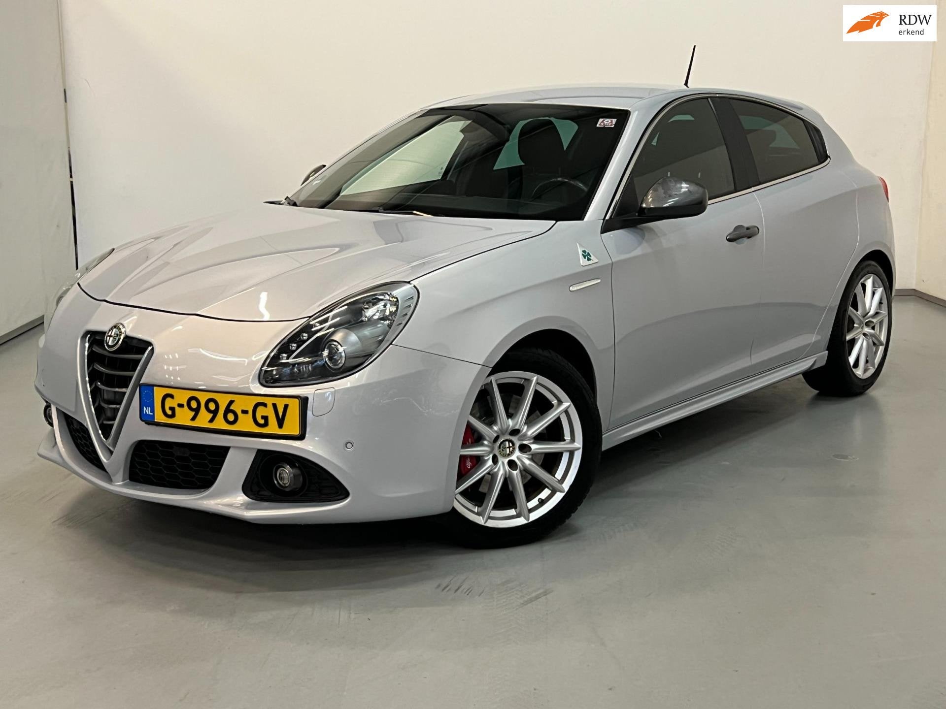 Alfa Romeo Giulietta 1.7 TBi Quadrifoglio Verde / Bose / Xen, Auto's, Alfa Romeo, 15 km/l, 4 cilinders, Wit, Bedrijf