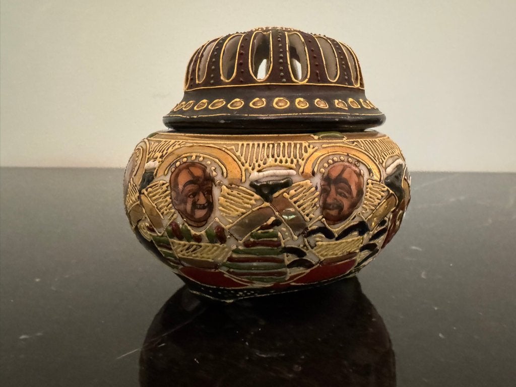 Japanse wierookbrander – Kutani stijl – handbeschilderd, Antiek en Kunst, Ophalen of Verzenden, Keramiek of Aardewerk