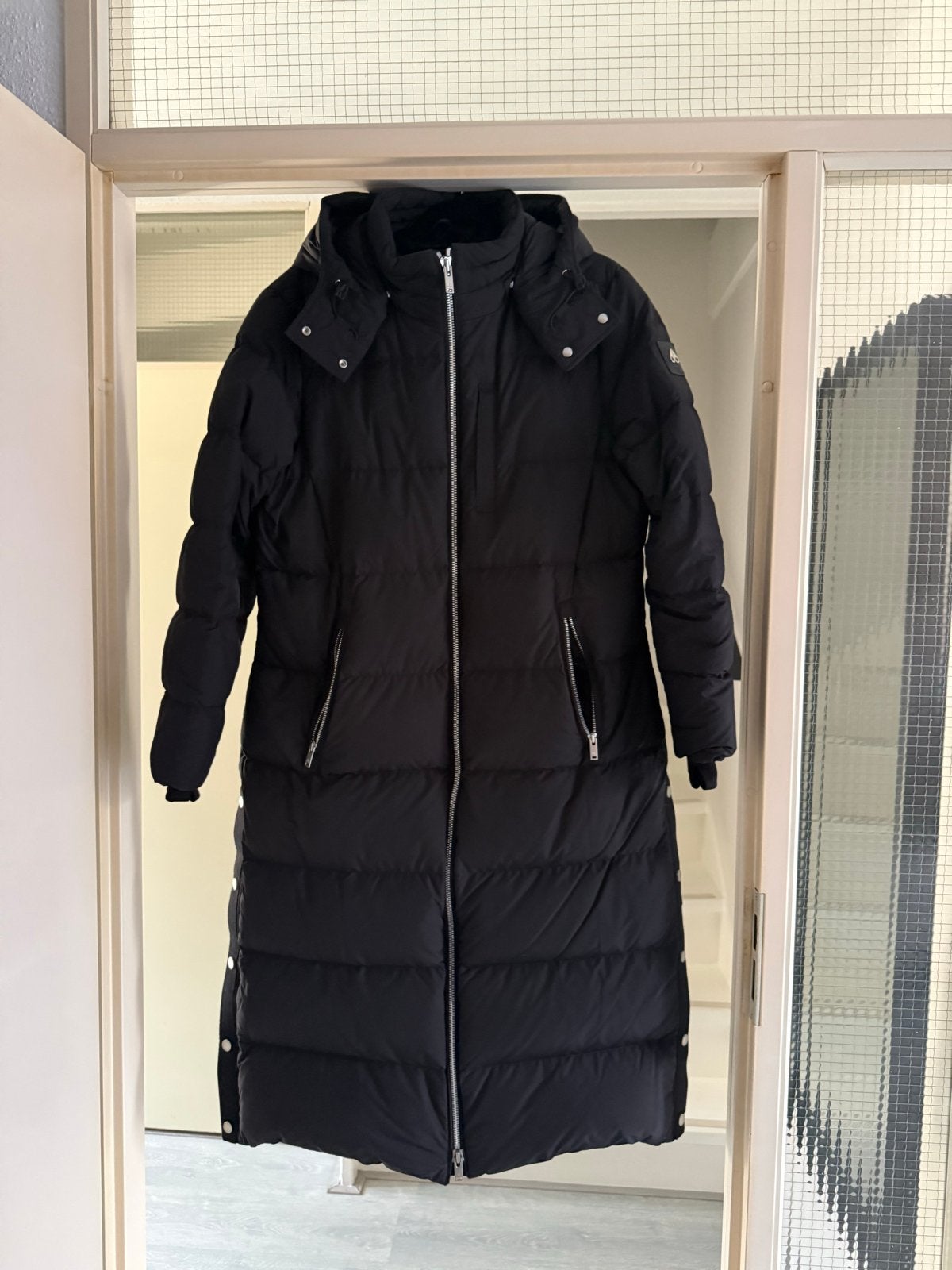 Moose Knuckles Dames Jas XL - Lang Model, Warm, Ophalen of Verzenden, Gedragen, Maat 46/48 (XL) of groter, Zwart