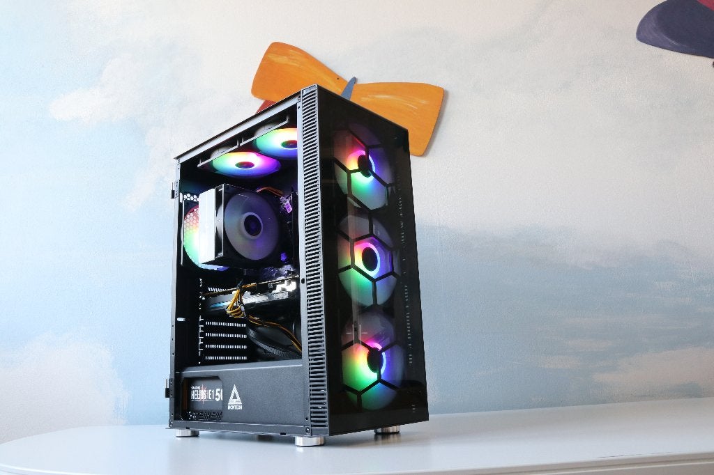 Budget Gaming PC: Ryzen 5, Nvidia GTX Videokaart, 8 GB, Zelf gebouwde pc, Zo goed als nieuw, Gaming