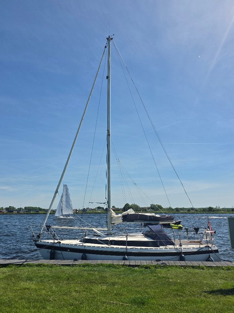 Moderne Friendship 28 MKII, 1,2m diep en unieke vleugelkiel, 9 m, Gebruikt, Binnenboordmotor, Tourjacht of cruiser