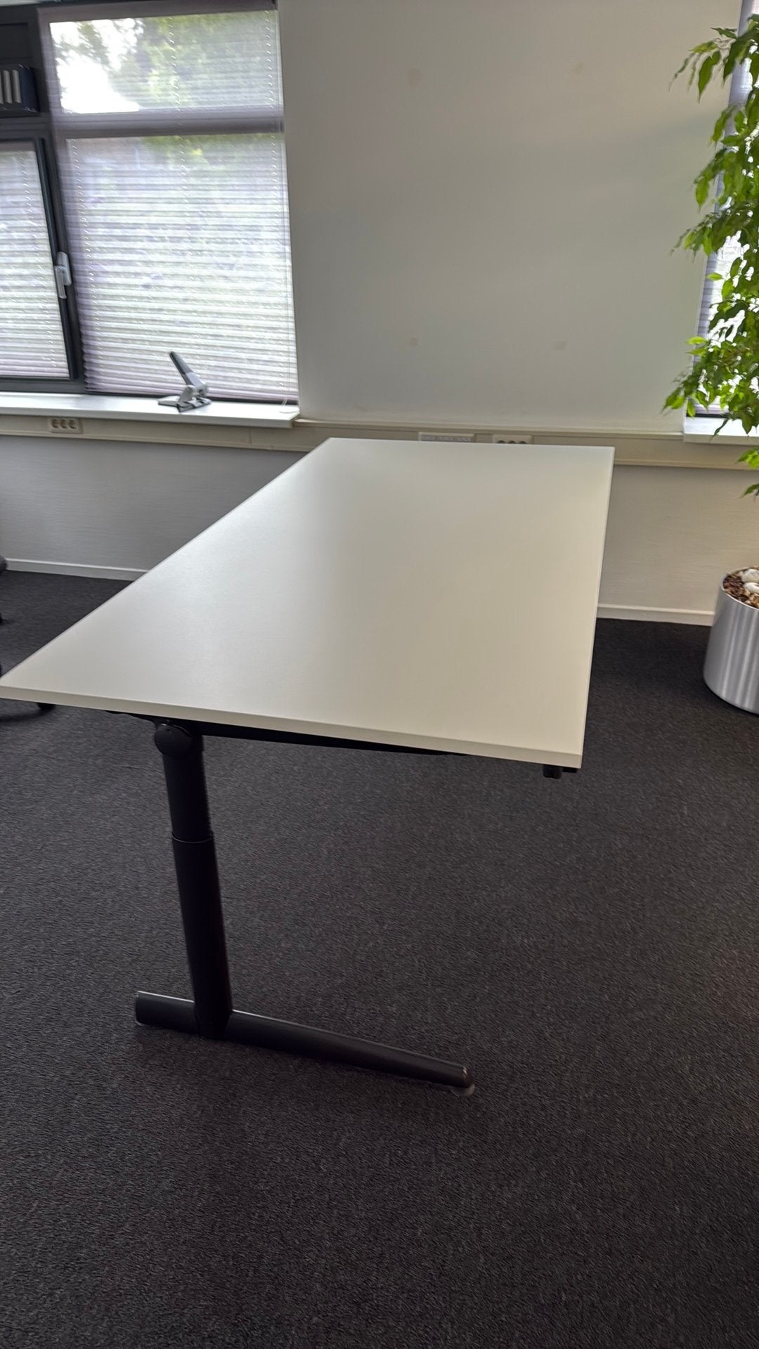 Bureau 200x100cm, Ophalen, Zo goed als nieuw