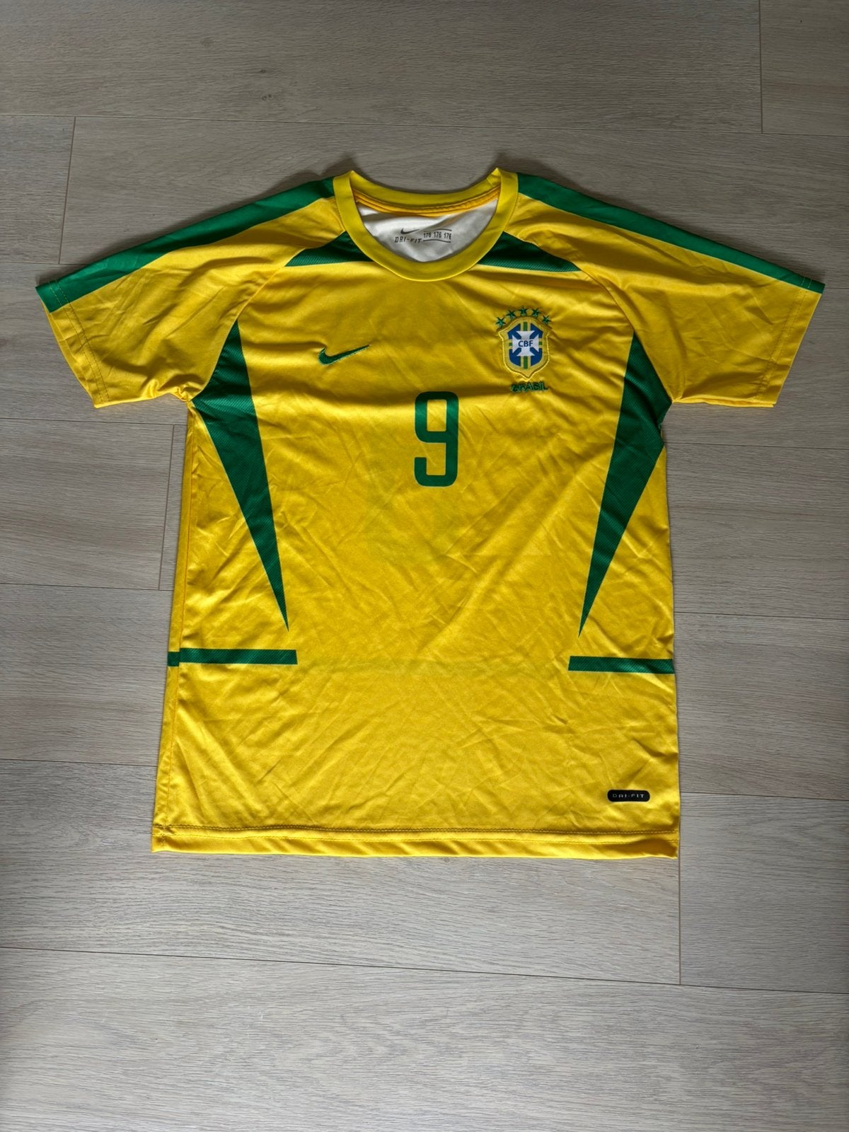 Brazilië shirt, Kinderen en Baby's, Kinderkleding | Maat 176, Ophalen of Verzenden, Zo goed als nieuw, Jongen of Meisje, Sport- of Zwemkleding