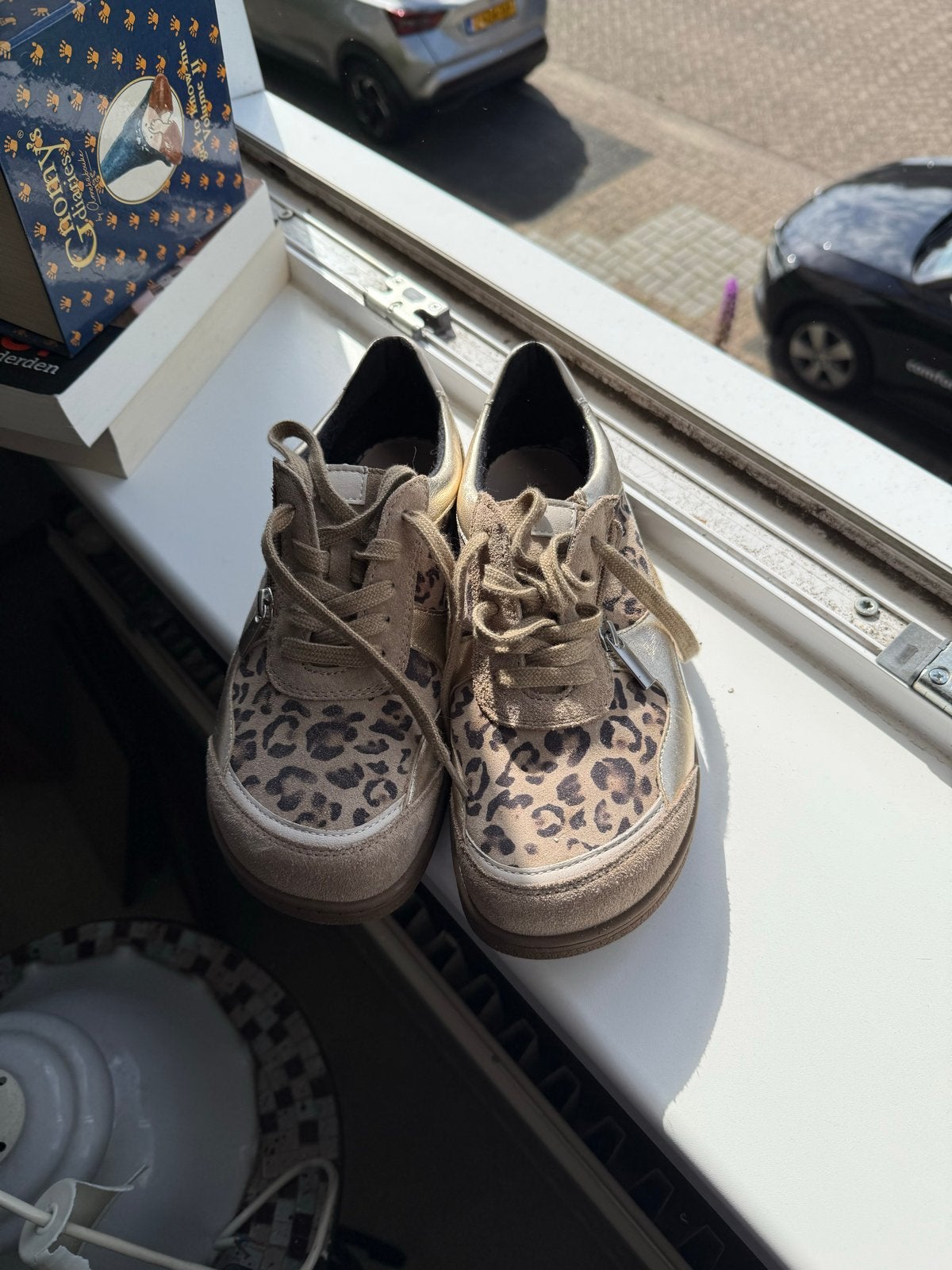 Helvesko schoenen nieuw niet gedragen, Kleding | Dames, Ophalen, Nieuw, Bruin, Sneakers of Gympen