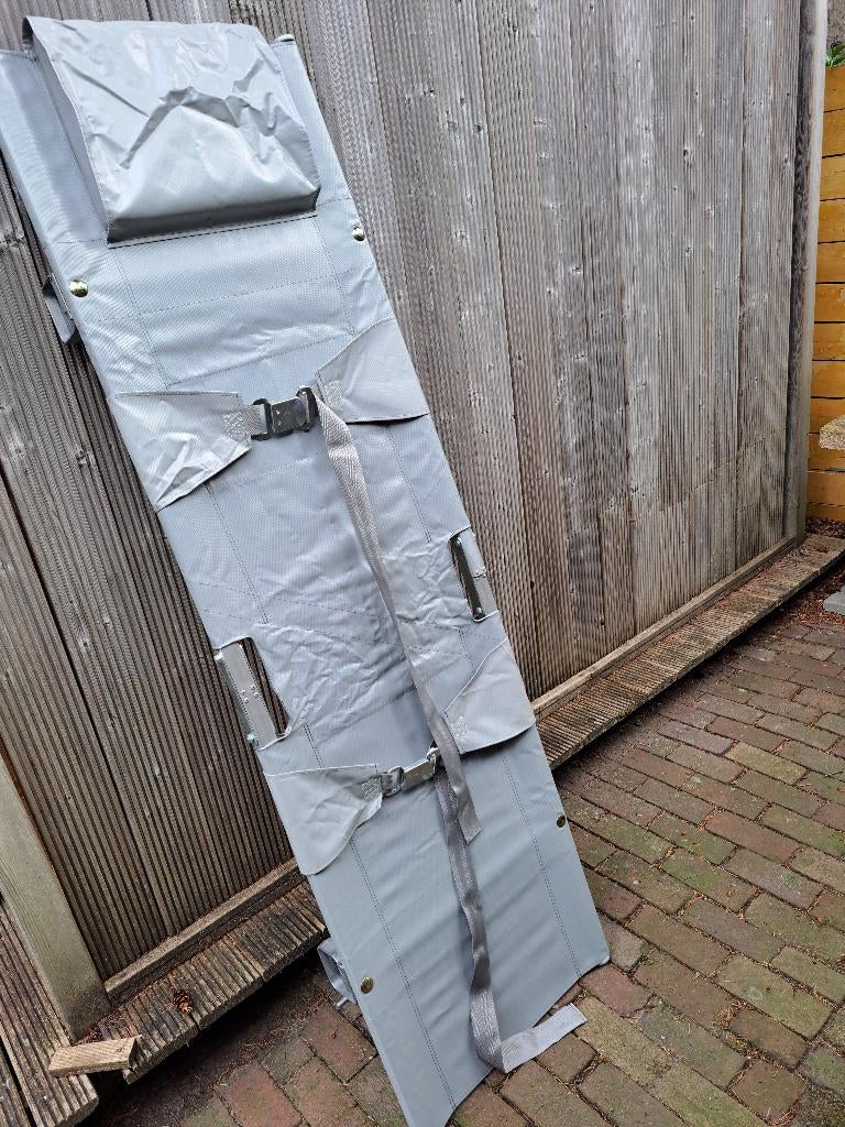 Brancard (opvouwbaar), Diversen, Verpleegmiddelen, Ophalen, Zo goed als nieuw