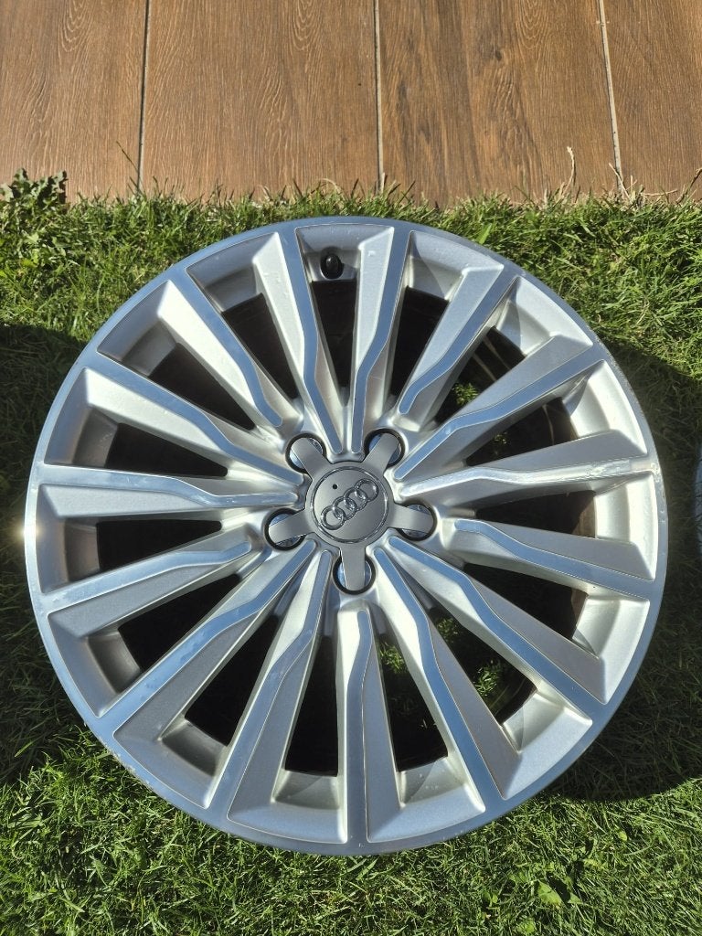 Audi A3 15 spaaks zilvere velgen + Michelin Pilot Alpin PA4, Ophalen, 18 inch, Gebruikt, Velg(en)