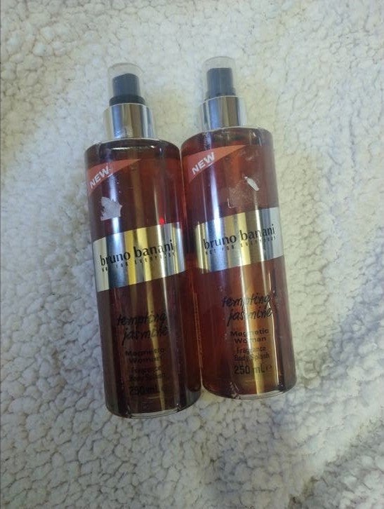 2x Bruno Banani body mist - nieuw, Ophalen of Verzenden, Nieuw