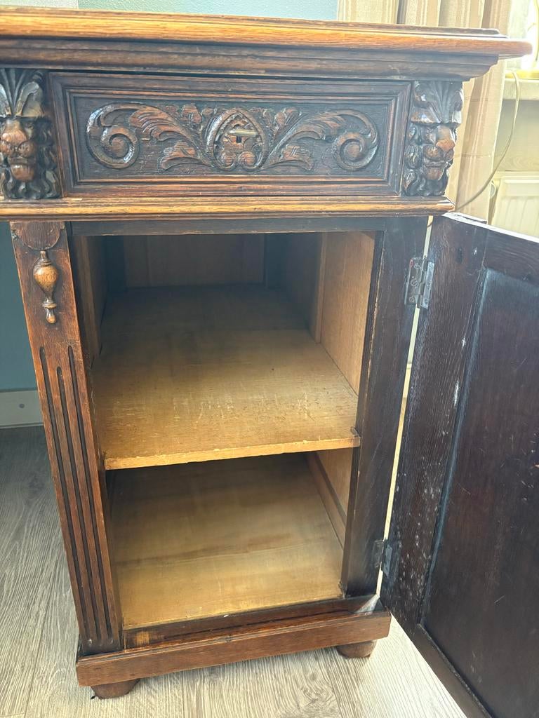 Antiek Eiken Bureau met Rijkelijk Snijwerk, Antiek en Kunst, Antiek | Meubels | Kasten, Ophalen
