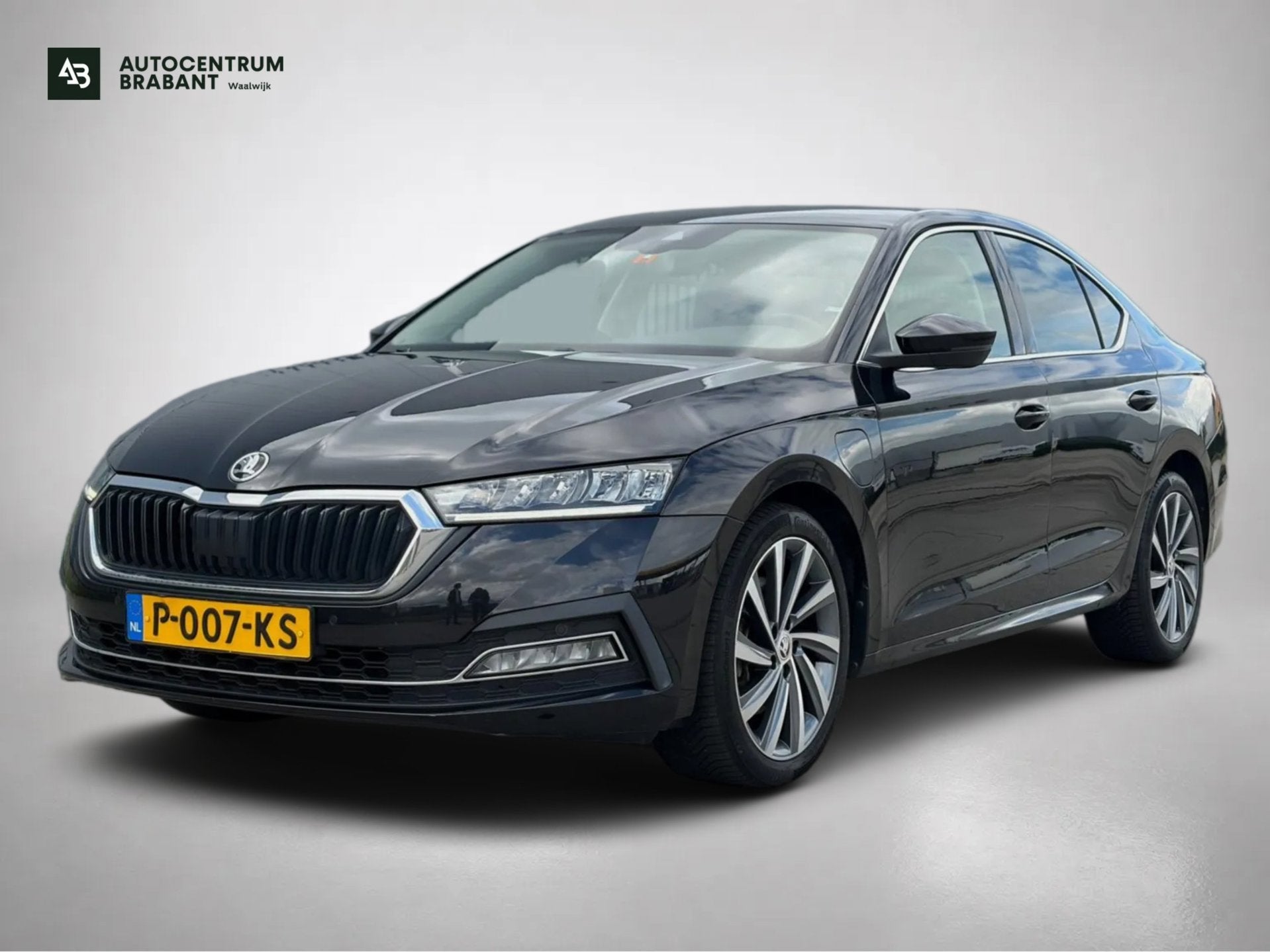 Skoda Octavia 1.4 TSI iV PHEV Sportline Business(Goed OnderH, Dealer onderhouden, Gebruikt, 4 cilinders, 150 pk