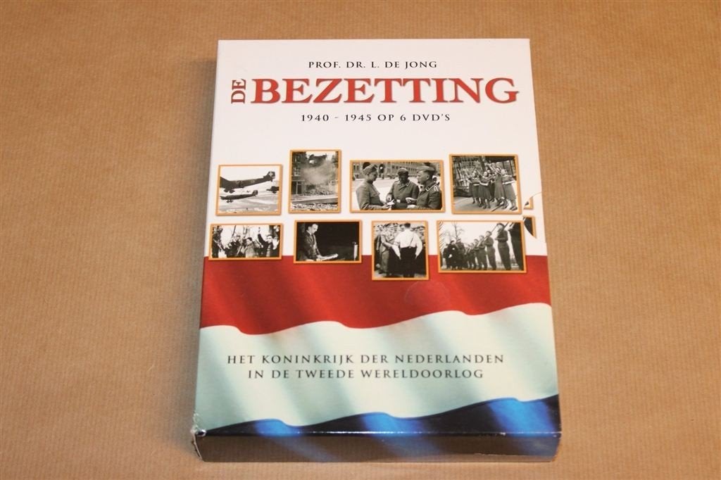 De Bezetting — L. de Jong, 6 DVD\'s WOII Nederland, Alle leeftijden, Ophalen of Verzenden, Gebruikt, Oorlog of Misdaad