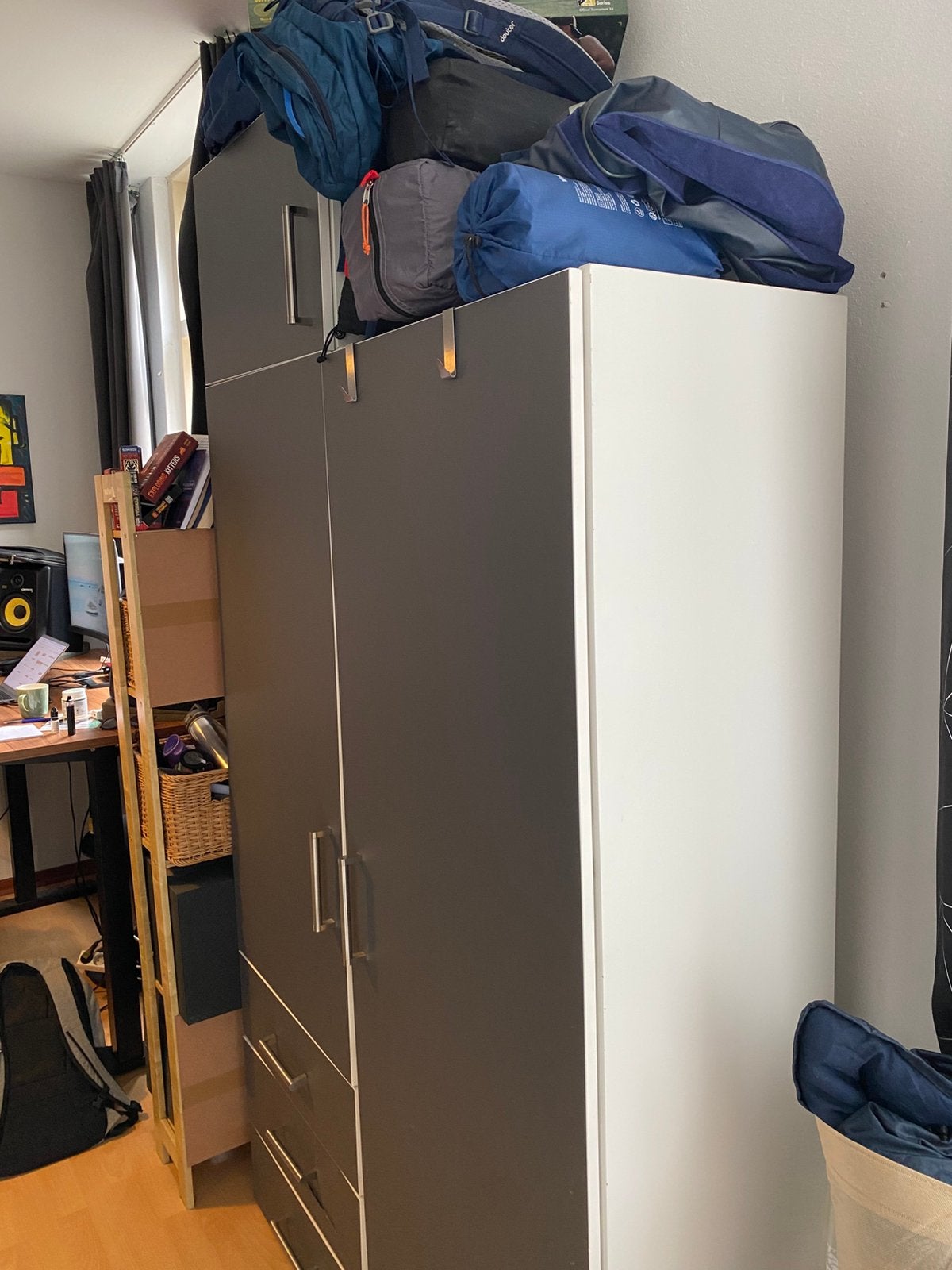 Foto 2 van Kledingkast / Wardrobe / Closet (GRATIS)