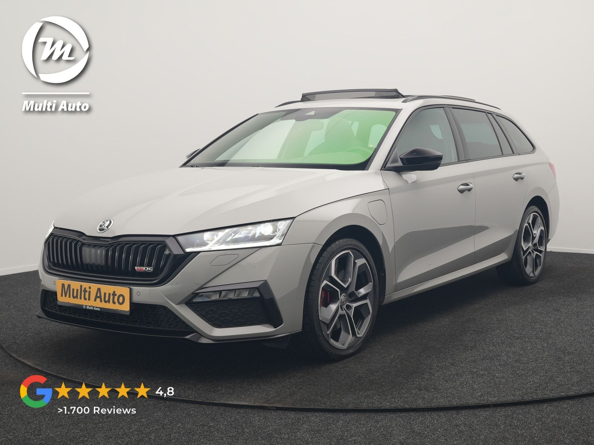 Skoda Octavia Combi 1.4 TSI iV RS PHEV 245pk Dealer O.H. | P, Auto's, Skoda, Stof, Gebruikt, Zwart, Hybride Elektrisch/Benzine