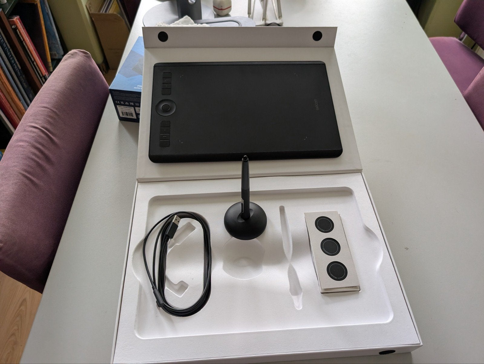 Wacom Intuos Pro Medium Tekentablet, Computers en Software, Tekentablets, Gebruikt, Multi-touch, Ophalen of Verzenden, Draadloos