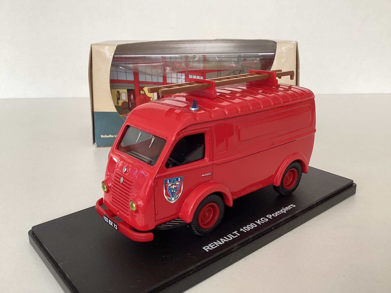 Renault R2060 1000kg Brandweer (1947) 1:43 Nieuwstaat, Hobby en Vrije tijd, Modelauto's | 1:43, Ophalen of Verzenden, Nieuw, Auto