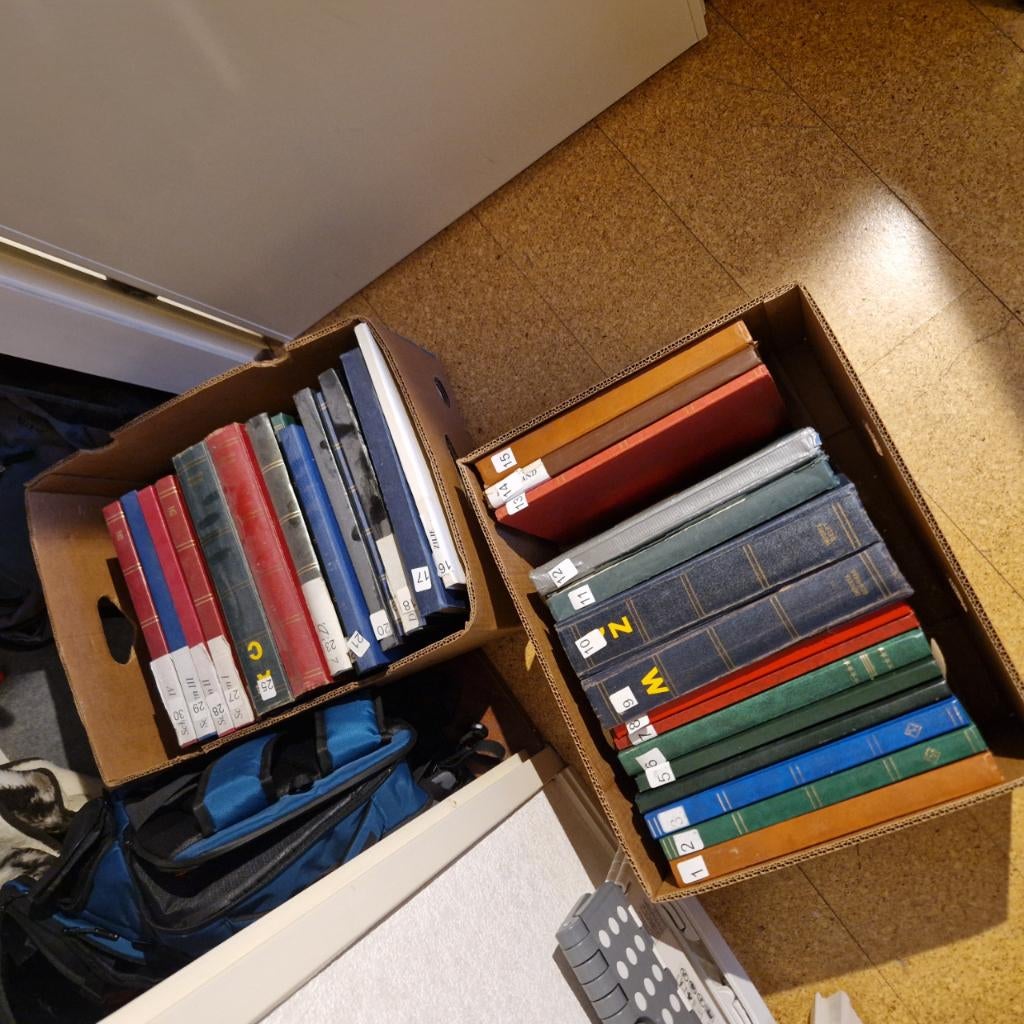 Grote partij gevulde postzegelalbums (schepen), Ophalen, Nederland en Buitenland