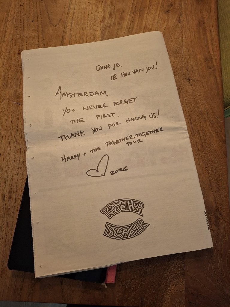 Harry Styles' bedankt Amsterdam en houdt van je! Parool, Ophalen of Verzenden, Nieuw, Muziek, Film of Tv