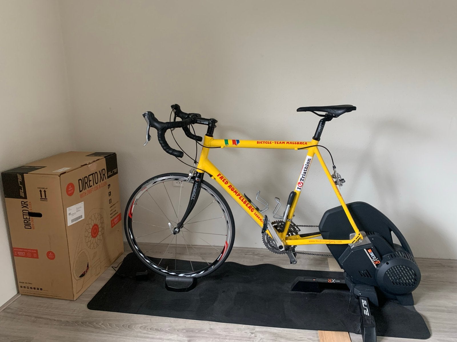 Racefiets met Elite Direto XR fietstrainer kickr core, Fietsen en Brommers, Overige merken, 28 inch, Gebruikt, 10 tot 15 versnellingen
