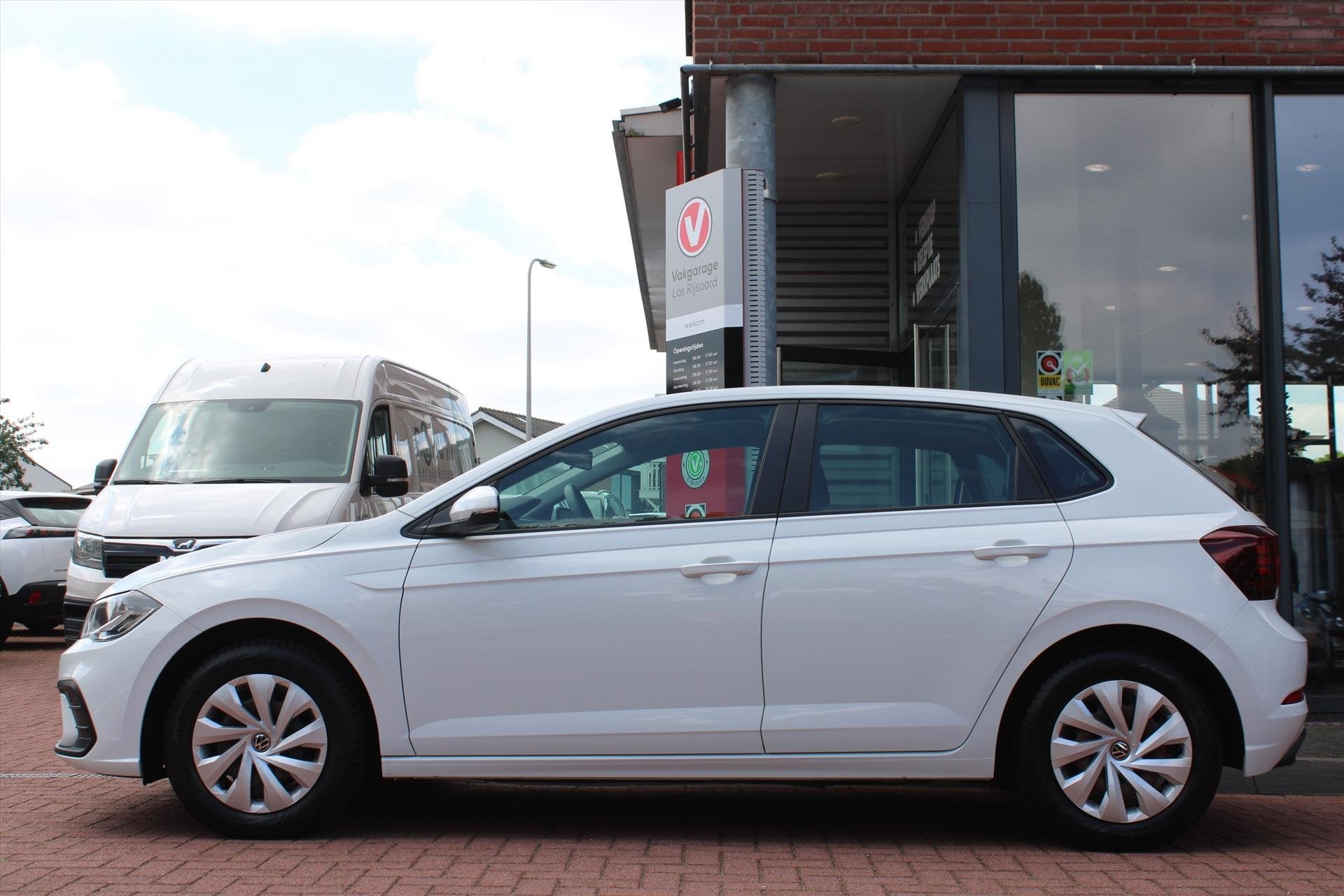 VOLKSWAGEN Polo 1.0 TSI *Polo* | Carplay | Cruise Control |, Auto's, Dealer onderhouden, Stof, Gebruikt, Euro 6