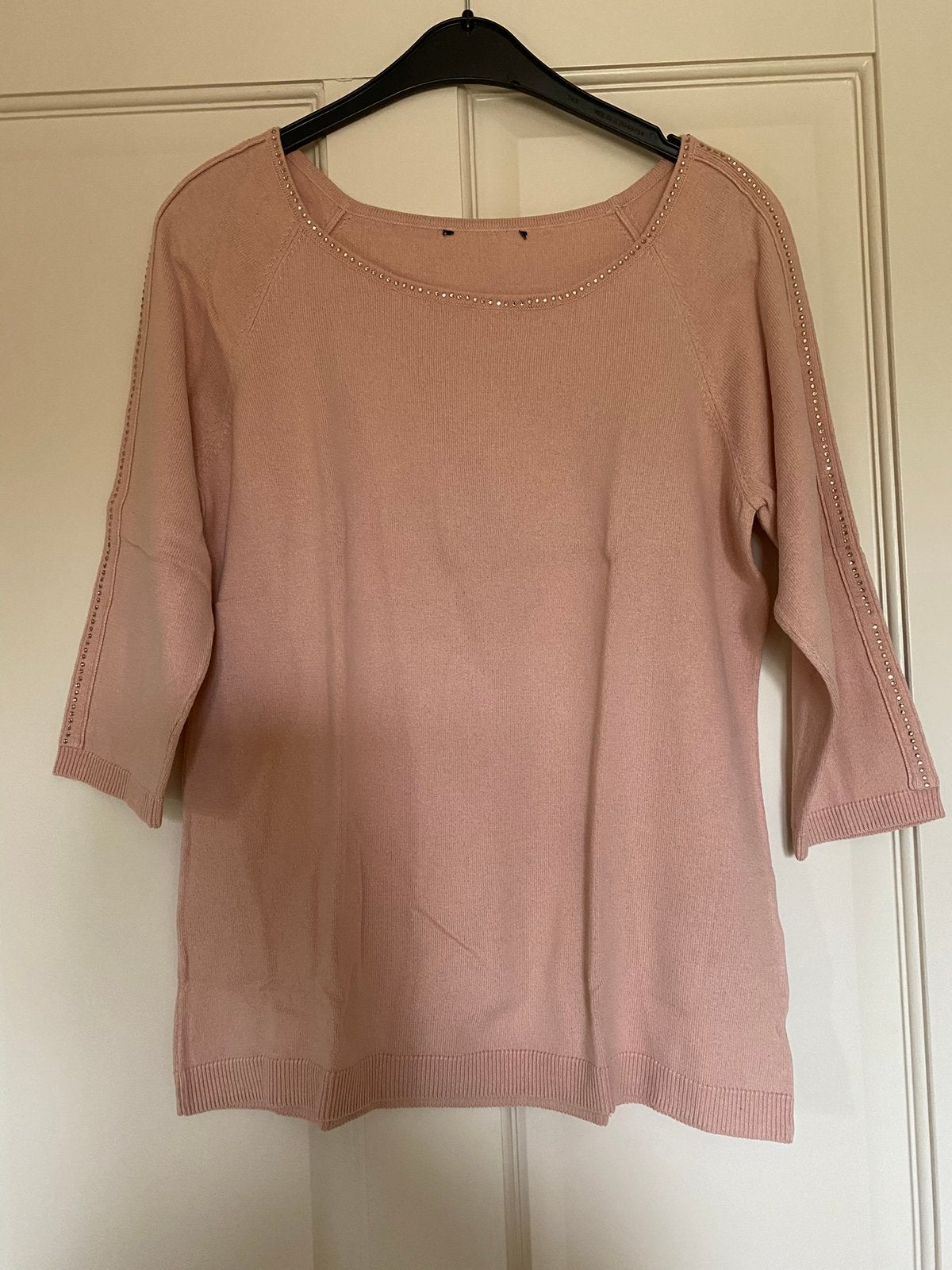 Morgan licht roze trui met strass en 3/4 mouw mt. L, Kleding | Dames, Ophalen of Verzenden, Zo goed als nieuw, Maat 38/40 (M)