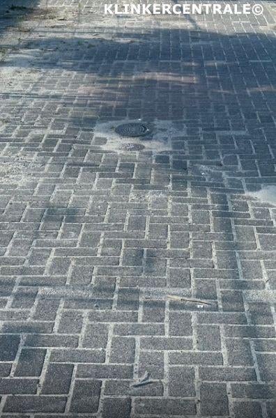 ROOIKORTING 1.100m2 grijs en antraciet betonklinkers bkk bss, Tuin en Terras, Tegels en Klinkers, Bij dit gebruikte product niet meer te achterhalen.