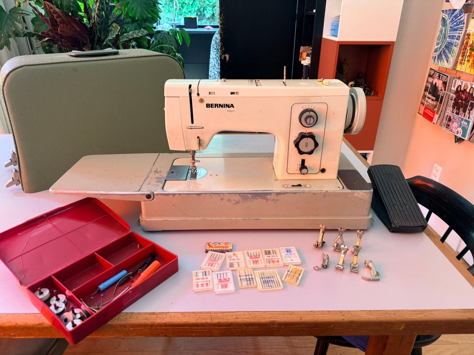 Unieke (semi) professionele naaimachine bernina 840 830, Ophalen, Zo goed als nieuw, Naaimachine, Bernina